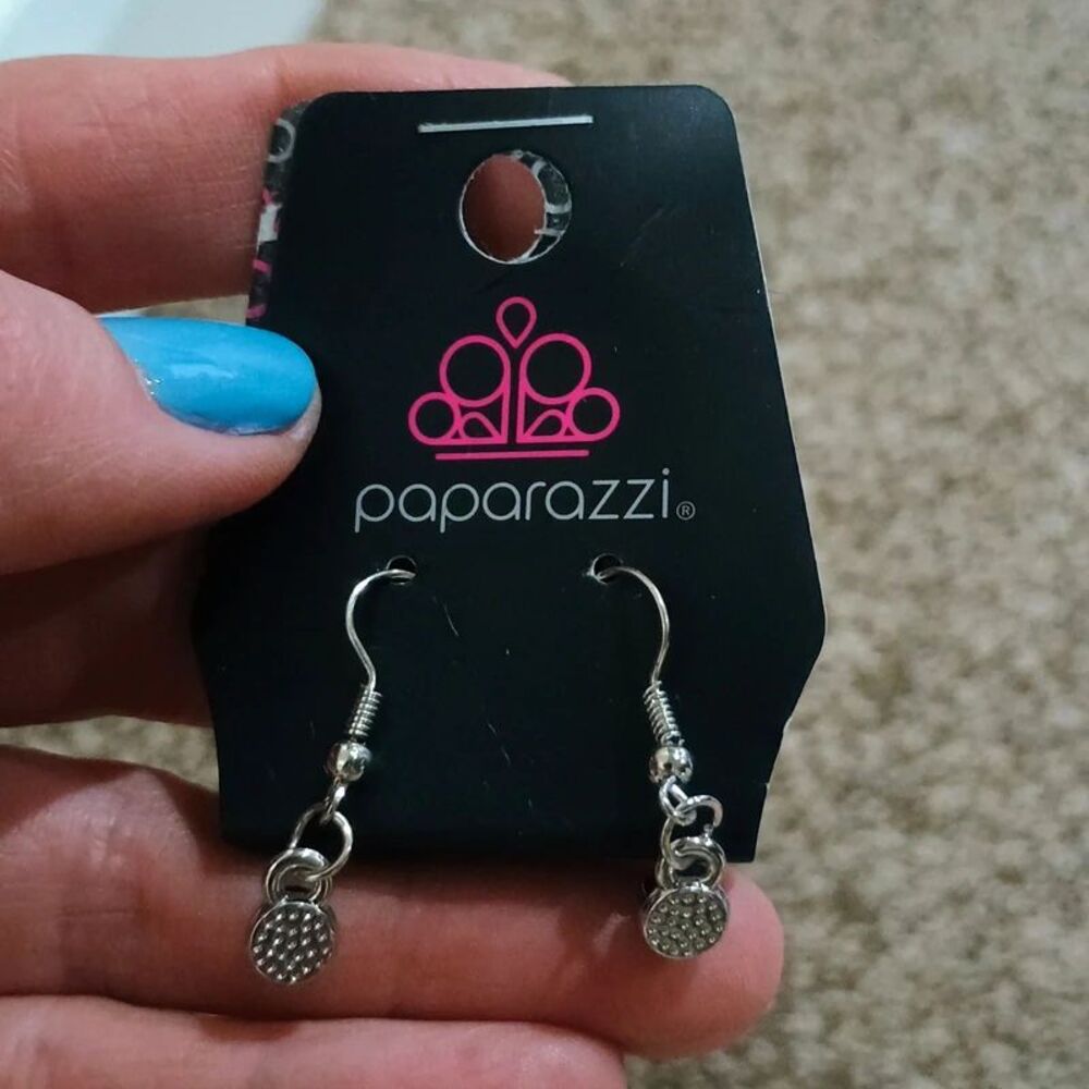 Paparazzi Silver Dangle Earrings